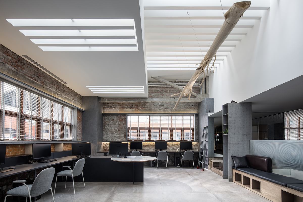 工業風辦公室，時尚與實用的完美融合