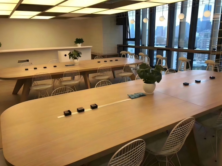 簡(jiǎn)約辦公室裝修，高效美學(xué)辦公空間